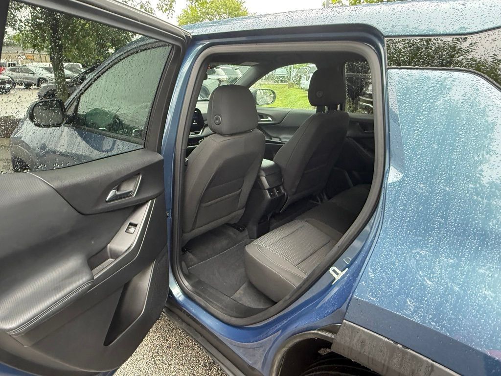 Used 2026 Chevrolet Equinox LT AWD/4WD image 11