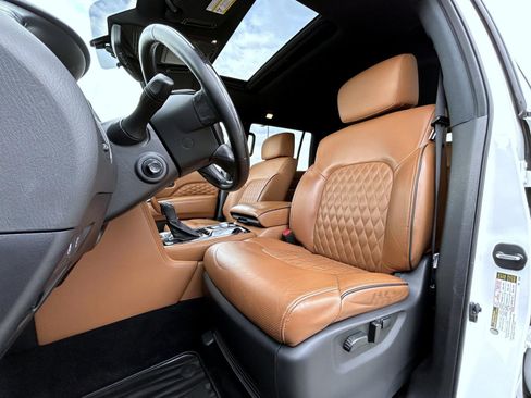 Used 2022 INFINITI QX80 Sensory w/ All-Season Package AWD/4WD image 10