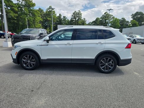 Used 2022 Volkswagen Tiguan SE AWD/4WD image 6
