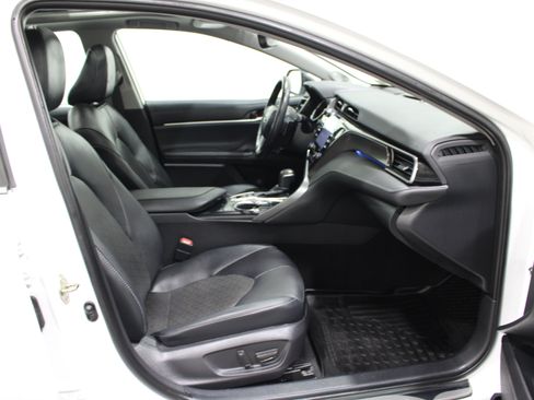 Used 2020 Toyota Camry XSE w/ 4 Season Floor Mat Package FWD image 22