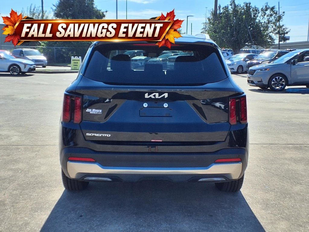 Used 2026 Kia Sorento S FWD image 8