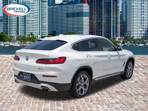 Used 2025 BMW X4 xDrive30i AWD/4WD image 5