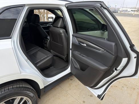 New 2026 Cadillac XT5 Sportv w/ LPO, Floor Liner Package AWD/4WD image 27