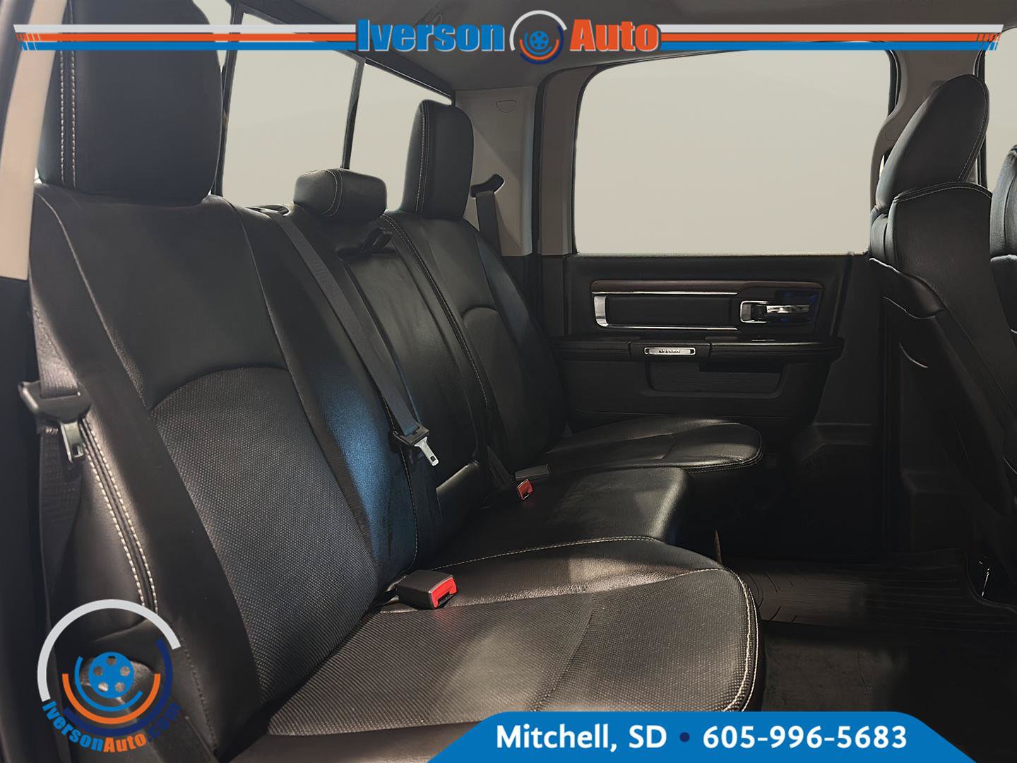 Used 2017 RAM 1500 Laramie w/ Convenience Group AWD/4WD image 30