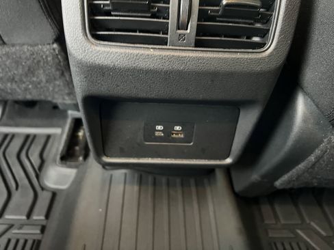 Used 2022 Nissan Rogue SV image 13