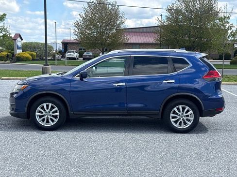 Used 2017 Nissan Rogue SV AWD/4WD image 4