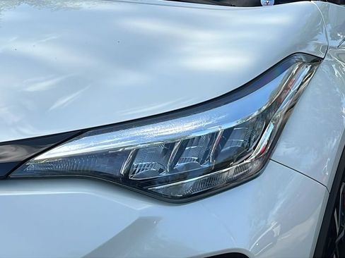 Certified 2021 Toyota C-HR XLE FWD image 24