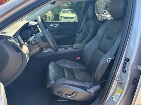 Used 2023 Volvo XC60 B5 Ultimate FWD image 4
