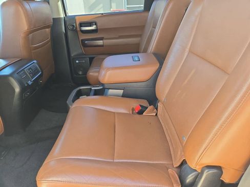 Used 2011 Toyota Sequoia Platinum image 20
