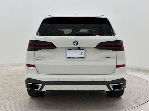 Used 2024 BMW X5 xDrive40i w/ M Sport Package AWD/4WD image 10