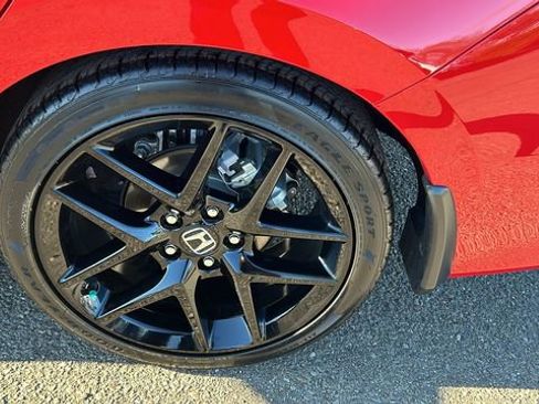 Used 2025 Honda Civic Sport image 6