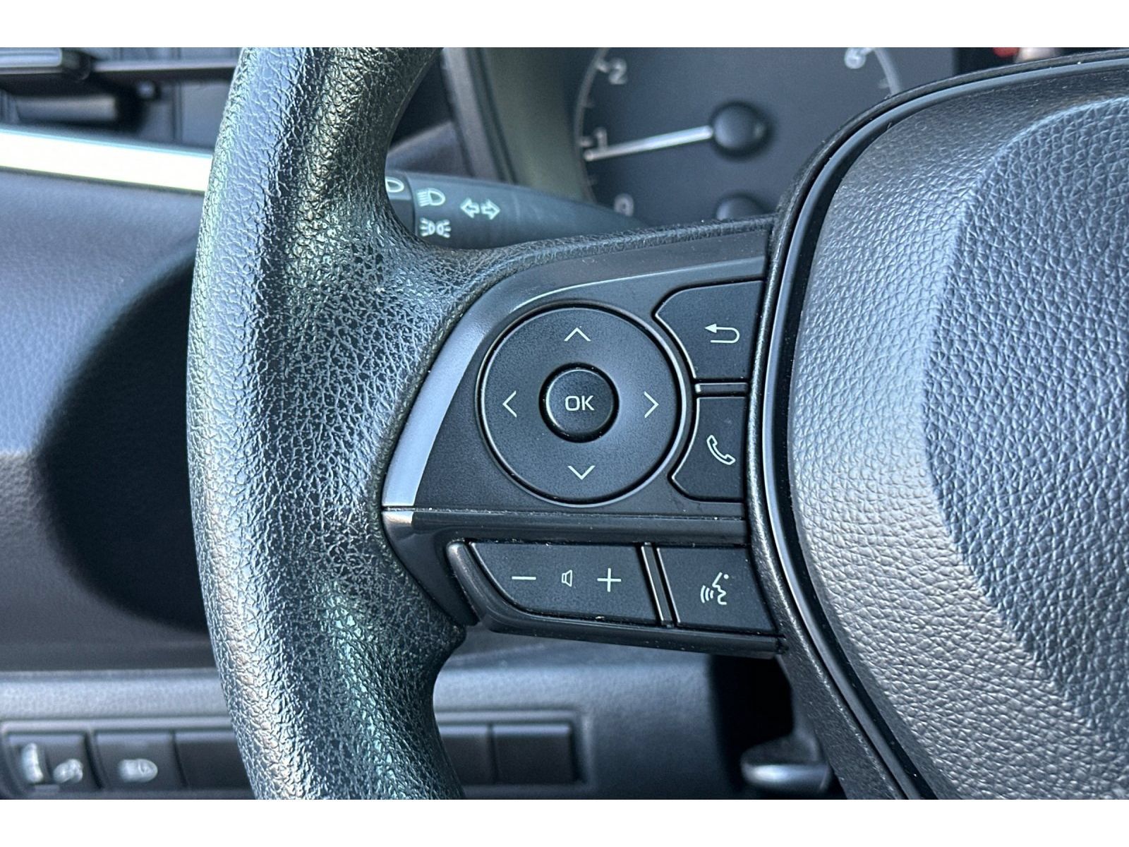 Certified 2024 Toyota Corolla LE FWD image 24