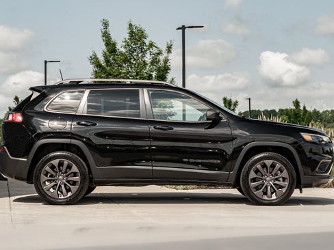 Used 2021 Jeep Cherokee Latitude Lux 80th Anniv w/ Quick Order Package 26U 80TH AWD/4WD image 3