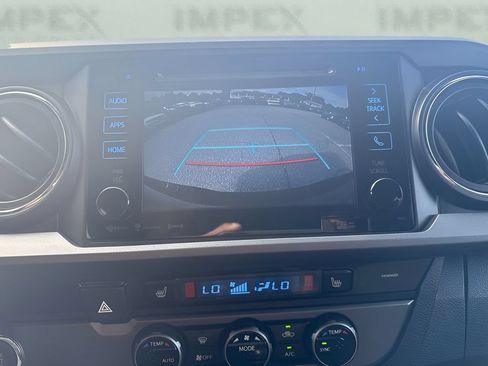 Used 2016 Toyota Tacoma SR5 RWD image 11