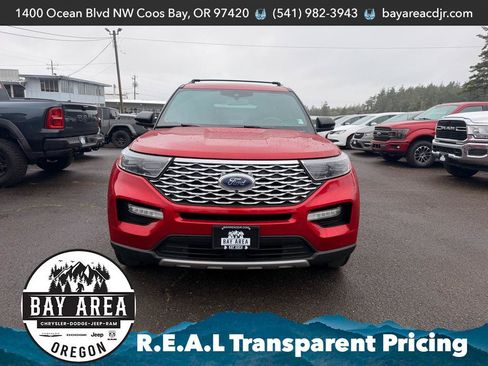 Used 2021 Ford Explorer Platinum w/ Equipment Group 601A AWD/4WD image 2