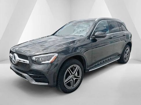 Used 2022 Mercedes-Benz GLC 300 4MATIC image 3