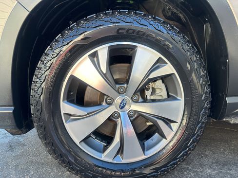 Used 2021 Subaru Ascent Premium w/ Convenience Package AWD/4WD image 26