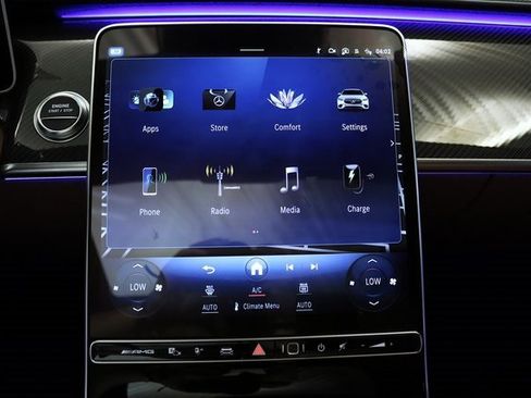 Used 2024 Mercedes-Benz S 63 AMG S w/ Carbon Fiber Exterior Package image 7