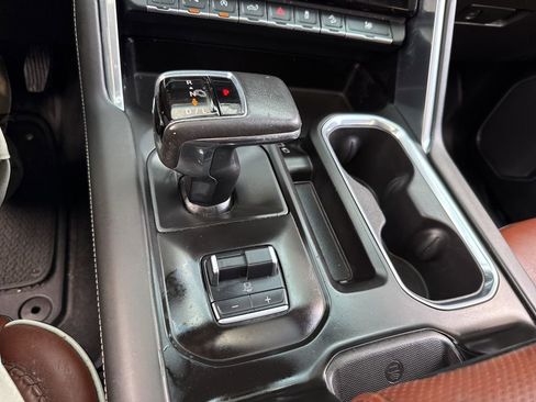 Used 2022 GMC Sierra 1500 Denali Ultimate image 46