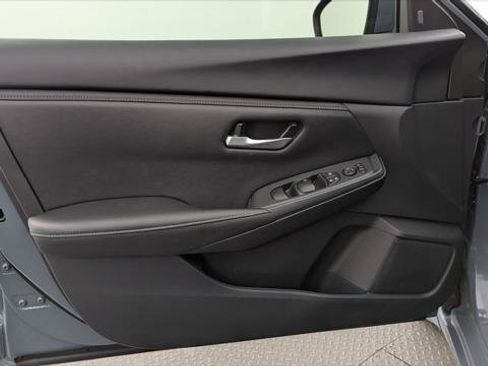 Used 2025 Nissan Sentra SV FWD image 13