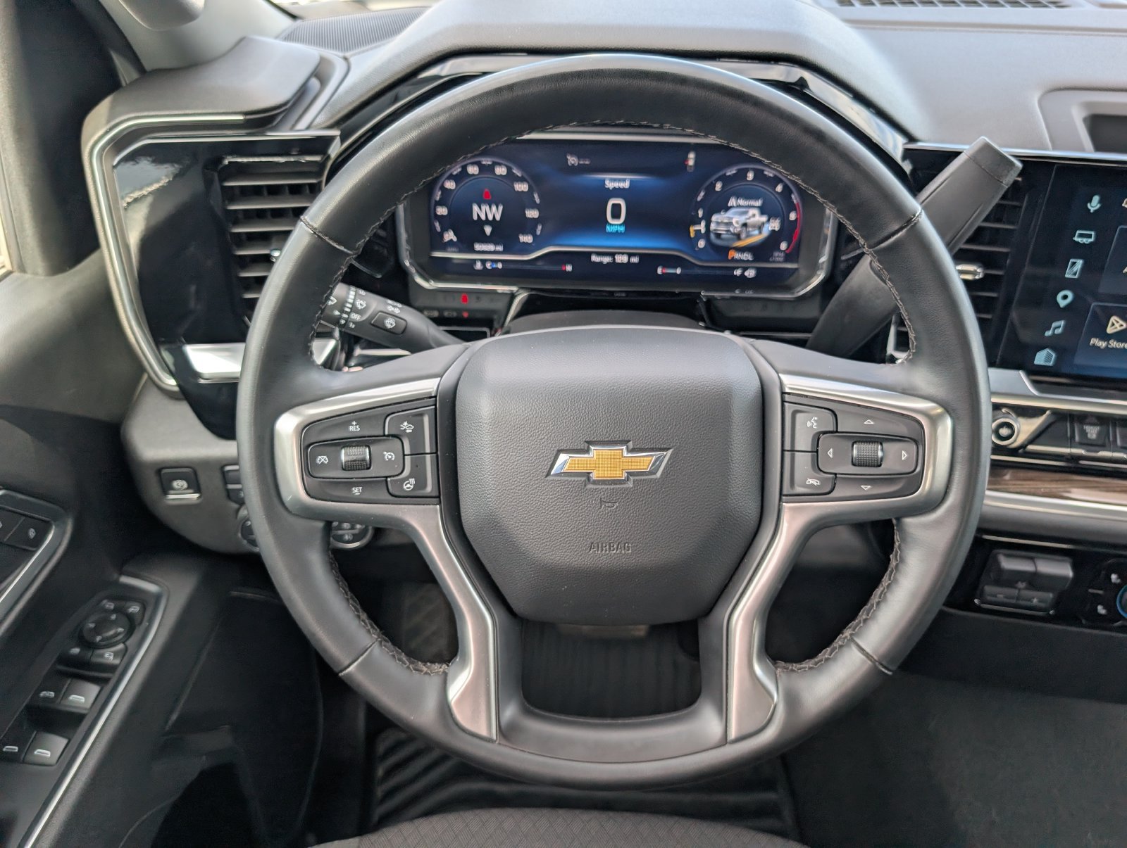 Used 2025 Chevrolet Silverado 2500 LT w/ Safety Package AWD/4WD image 15