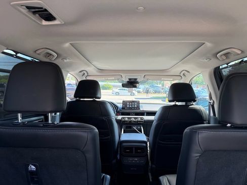 Used 2023 Honda Pilot Touring image 35