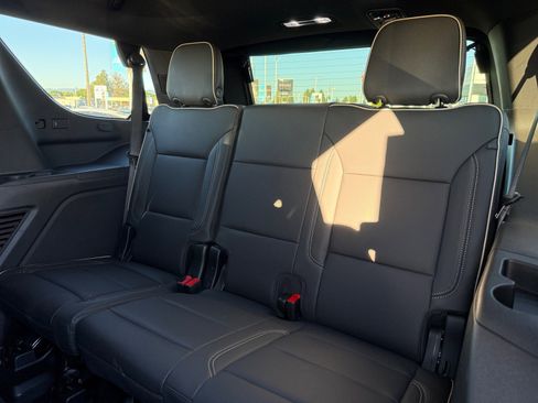 New 2026 GMC Yukon Elevation image 21