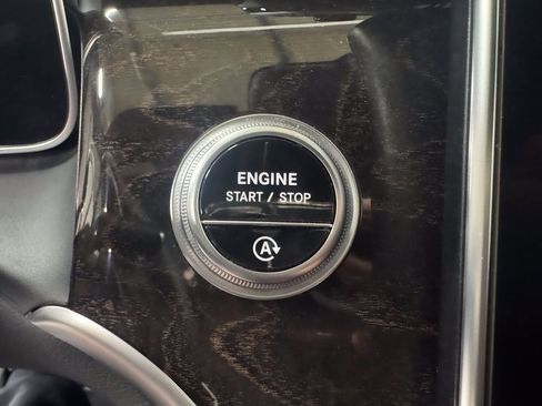 Certified 2024 Mercedes-Benz GLC 300 4MATIC image 16