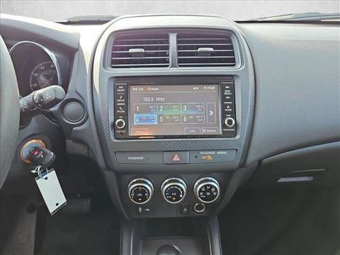 Used 2025 Mitsubishi Outlander Sport AWD image 14