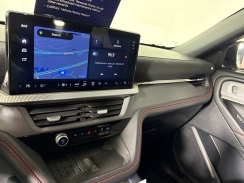 Certified 2025 Ford Explorer ST-Line w/ Premium Package image 18