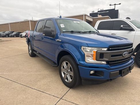 Used 2018 Ford F150 XLT w/ Equipment Group 302A Luxury AWD/4WD image 3
