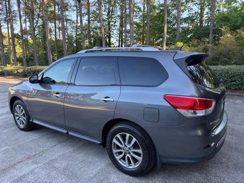 Used 2016 Nissan Pathfinder SV w/ SV Cold Weather Package image 5