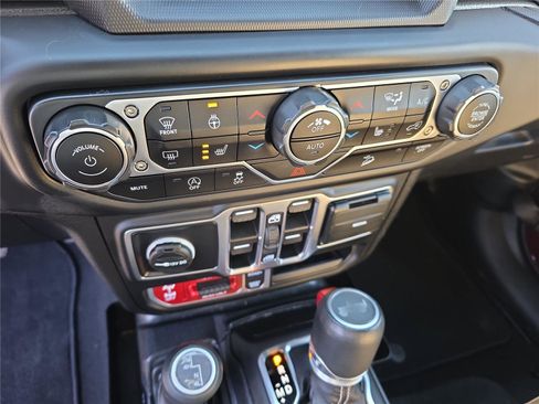 Used 2021 Jeep Wrangler Unlimited Rubicon image 26