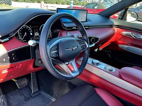 Used 2025 Genesis GV70 2.5T Sport Prestige w/ Sport Prestige Package image 9