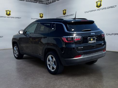Used 2023 Jeep Compass Latitude w/ Convenience Group AWD/4WD image 3