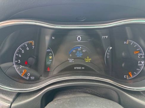 Used 2021 Jeep Grand Cherokee Trailhawk w/ Premium Lighting Group AWD/4WD image 18