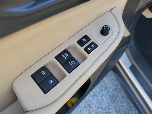 Used 2017 Subaru Outback 2.5i Premium image 20