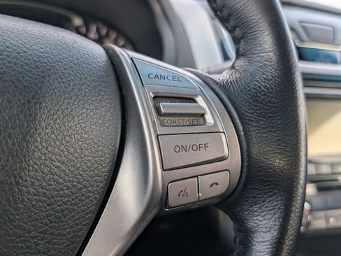 Used 2014 Nissan Altima 2.5 SV image 21