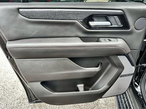 New 2026 GMC Yukon XL AT4 Ultimate w/ LPO, Floor Liner Package AWD/4WD image 15