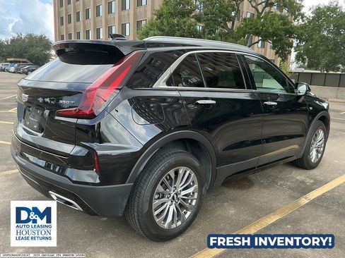 Used 2025 Cadillac XT4 Premium Luxury FWD image 5