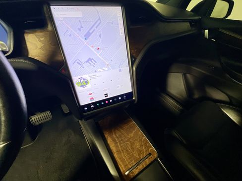 Used 2021 Tesla Model X Long Range image 25