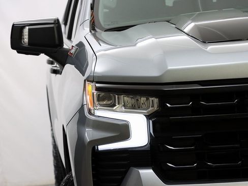 Used 2024 Chevrolet Silverado 1500 LT Trail Boss w/ LT Trail Boss Premium Package image 4