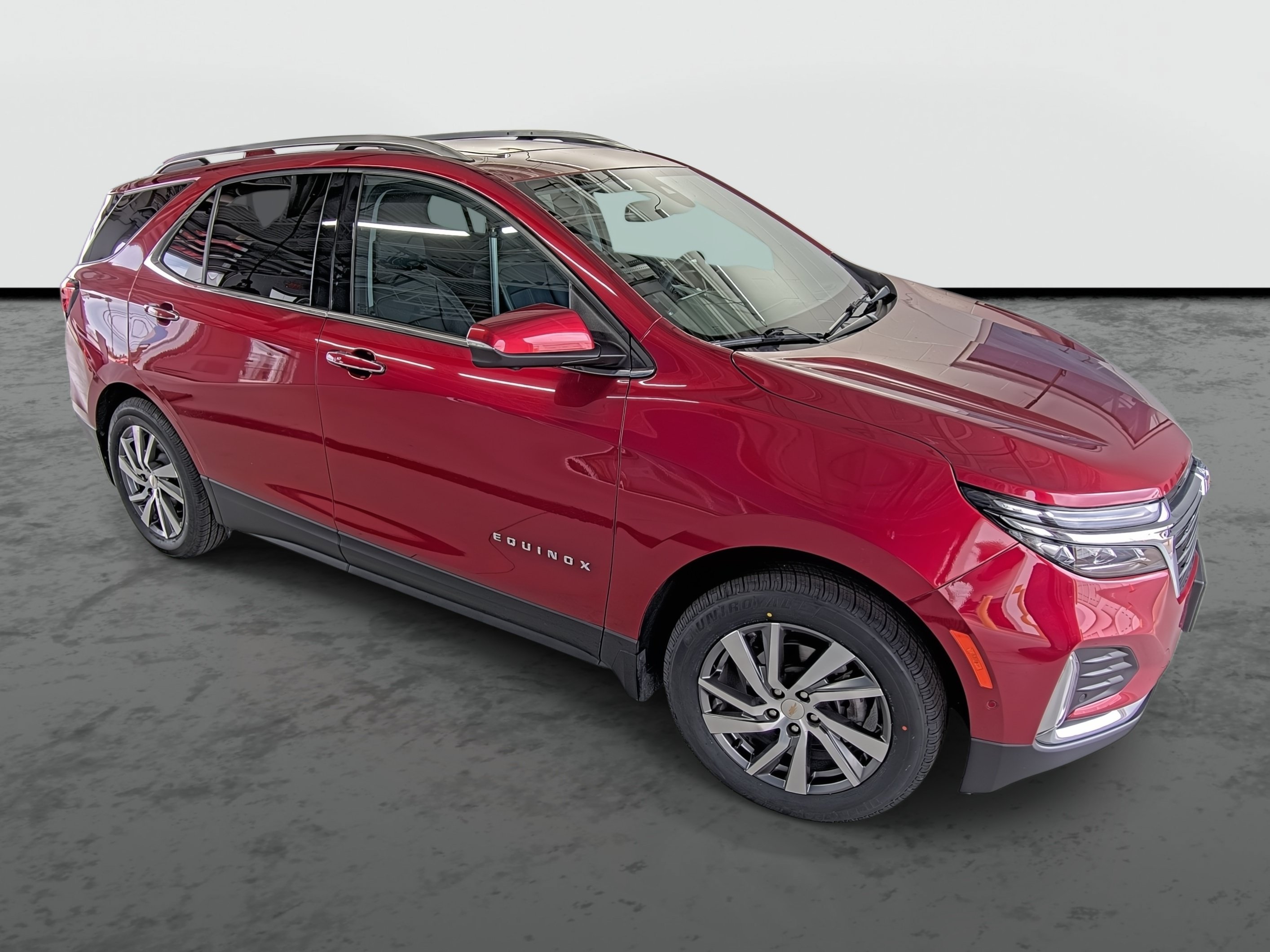 Used 2024 Chevrolet Equinox Premier AWD/4WD image 4