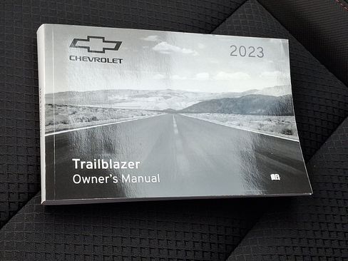 Used 2023 Chevrolet TrailBlazer RS w/ Convenience Package image 26