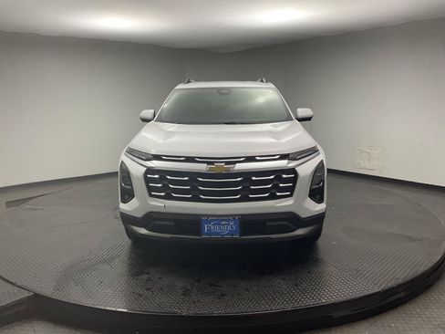 Certified 2025 Chevrolet Equinox LT w/ Convenience Package II FWD image 2