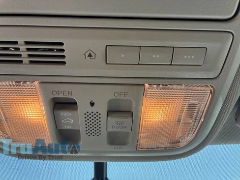 Used 2013 Honda Odyssey EX-L image 34