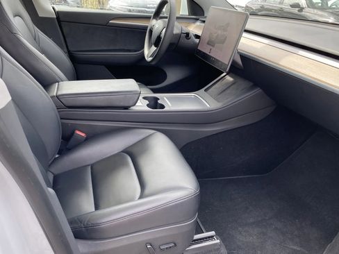 Used 2023 Tesla Model Y Long Range image 6