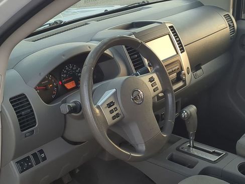 Used 2019 Nissan Frontier SV image 10