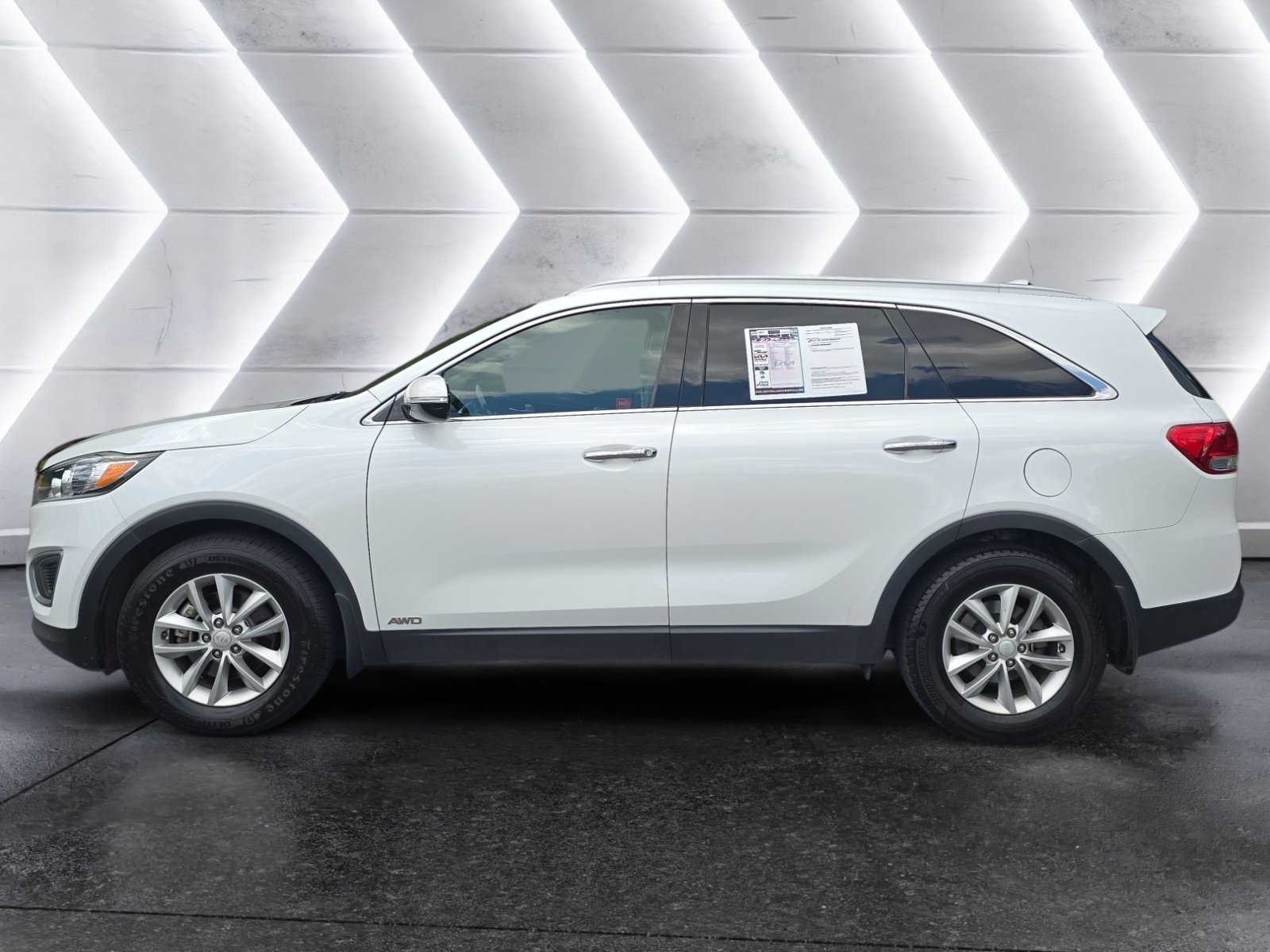 Used 2017 Kia Sorento w/ LX Convenience Package AWD/4WD image 2