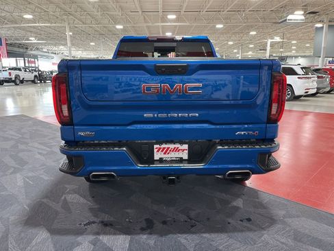 Used 2022 GMC Sierra 1500 AT4 w/ AT4 Premium Package image 4